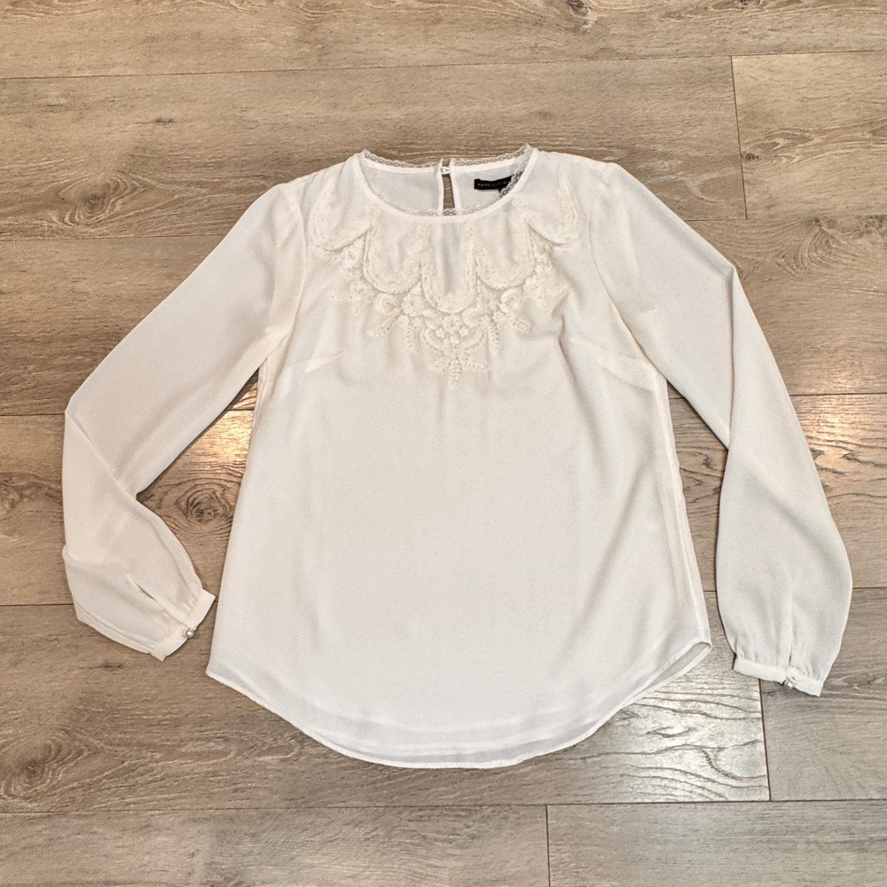 White House Black Market‎ White Embroidered Lace Trim Blouse Size 2 Sheer Crepe